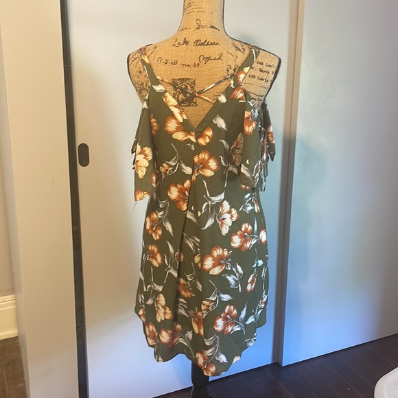 Davi & Dani Dress size small - Picture 5 of 5